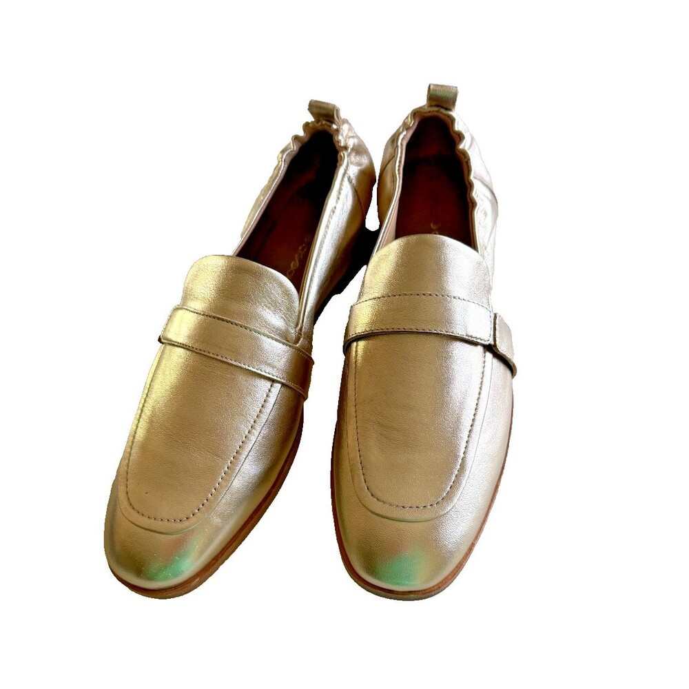 NWOT ANDRE ASSOUS Gold Cedar Featherweights Loafers Size 10.5 M